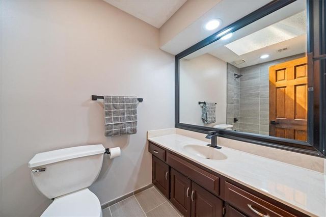 8230 W 99th Street, Overland Park, KS 66212