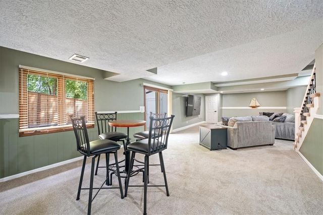 8230 W 99th Street, Overland Park, KS 66212