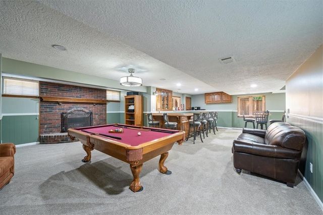 8230 W 99th Street, Overland Park, KS 66212