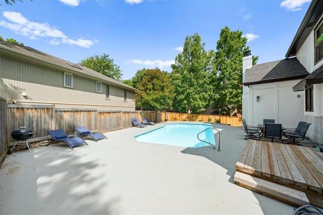 8230 W 99th Street, Overland Park, KS 66212