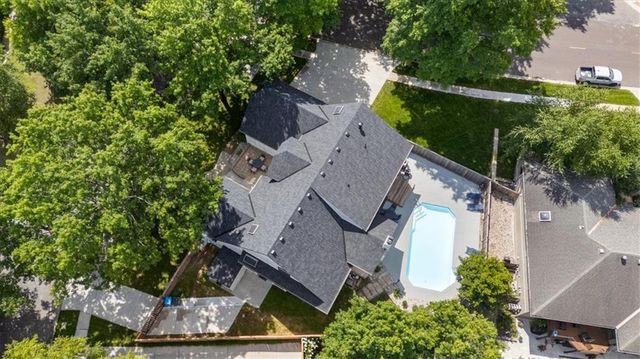 8230 W 99th Street, Overland Park, KS 66212
