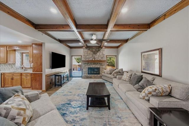 8230 W 99th Street, Overland Park, KS 66212