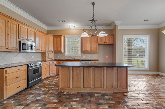 7681 Amite Church Rd, Denham Springs, LA 70706