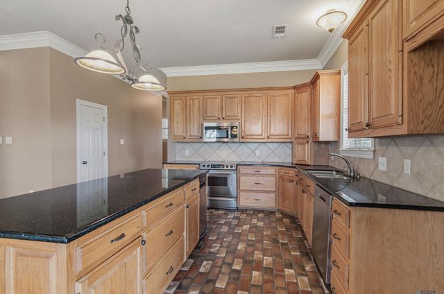 7681 Amite Church Rd, Denham Springs, LA 70706