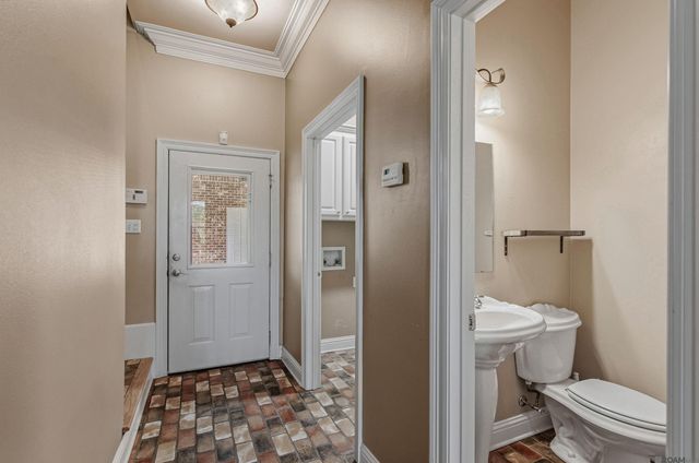 7681 Amite Church Rd, Denham Springs, LA 70706