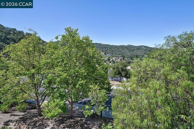 587 High Eagle Ct, Walnut Creek, CA 94595
