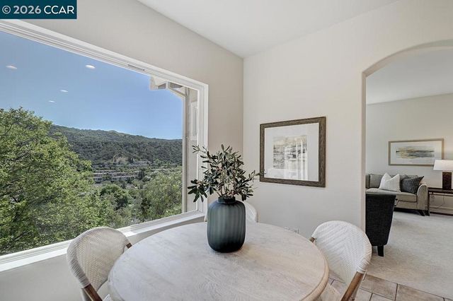 587 High Eagle Ct, Walnut Creek, CA 94595