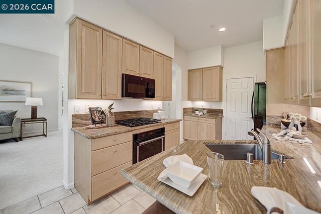 587 High Eagle Ct, Walnut Creek, CA 94595