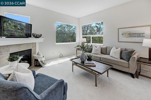 587 High Eagle Ct, Walnut Creek, CA 94595