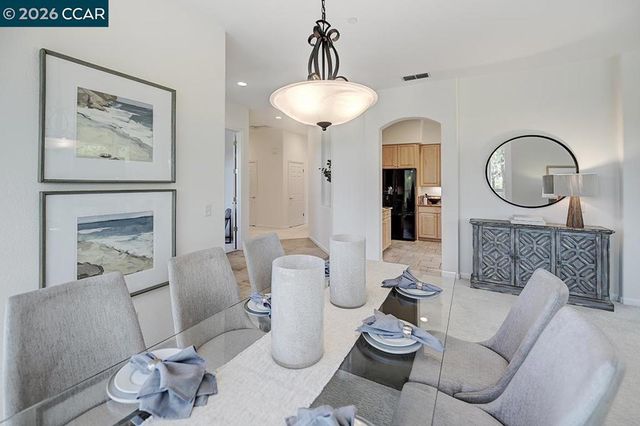 587 High Eagle Ct, Walnut Creek, CA 94595