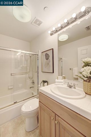 587 High Eagle Ct, Walnut Creek, CA 94595