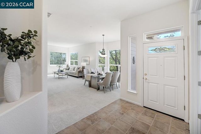 587 High Eagle Ct, Walnut Creek, CA 94595