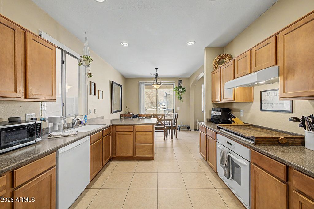 1638 W COTTONWOOD Lane, Phoenix, AZ 85045 — photo 4