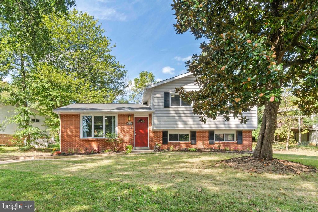 3728 DIANNA RD, Suitland, MD 20746
