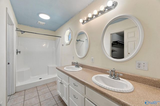 300 County Road 1292, Vinemont, AL 35179