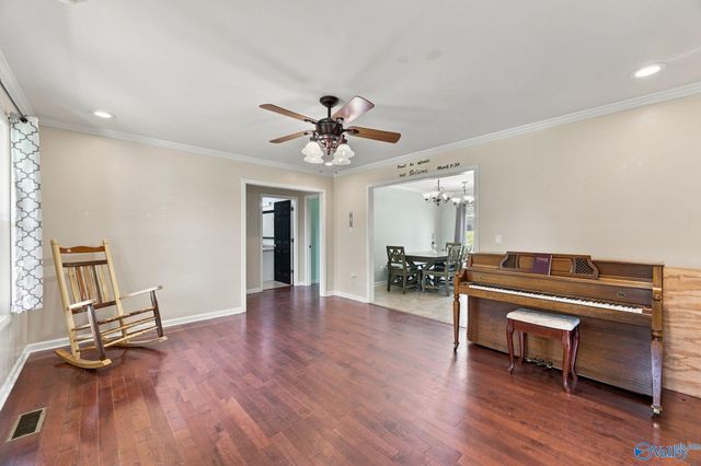300 County Road 1292, Vinemont, AL 35179