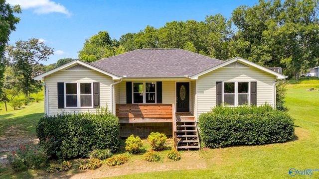 300 County Road 1292, Vinemont, AL 35179