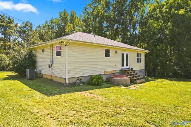 300 County Road 1292, Vinemont, AL 35179