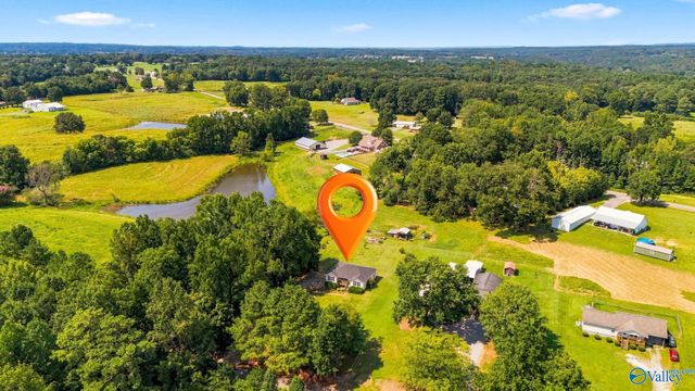 300 County Road 1292, Vinemont, AL 35179