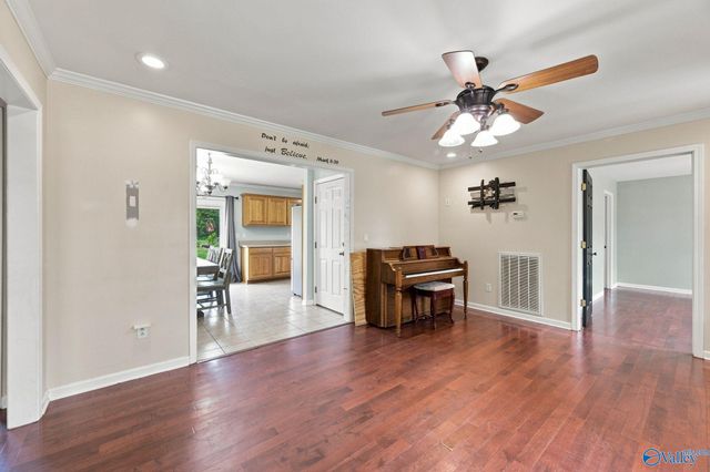 300 County Road 1292, Vinemont, AL 35179