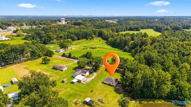 300 County Road 1292, Vinemont, AL 35179