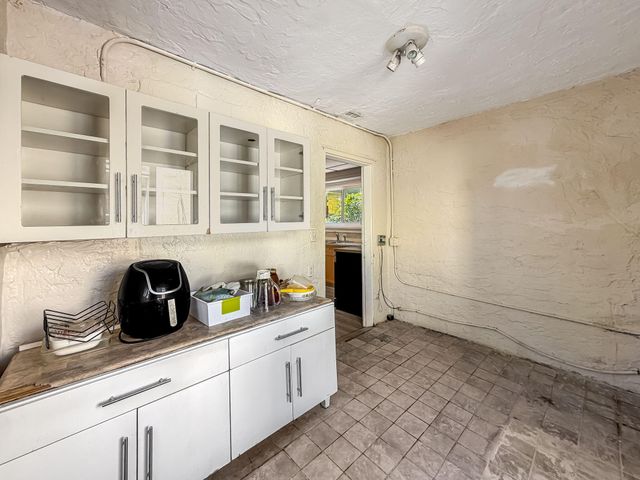 619 30th Street, West Palm Beach, FL 33407