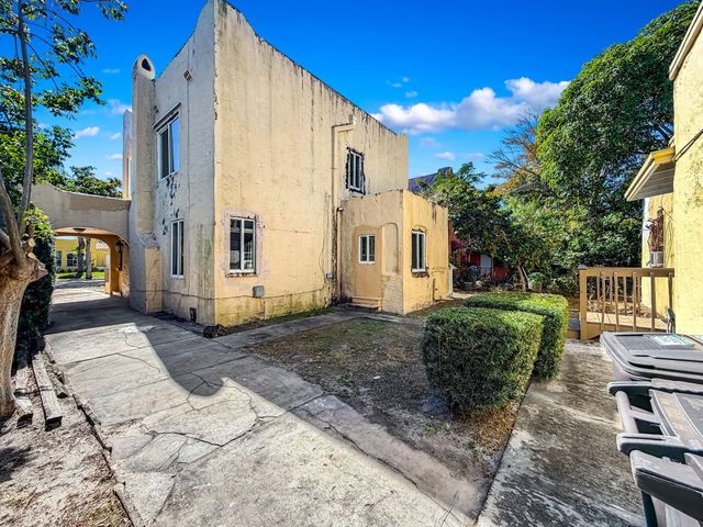 619 30th Street, West Palm Beach, FL 33407