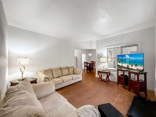 619 30th Street, West Palm Beach, FL 33407