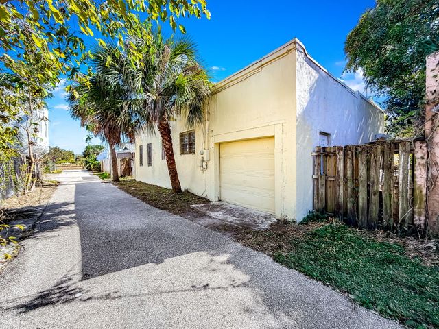 619 30th Street, West Palm Beach, FL 33407