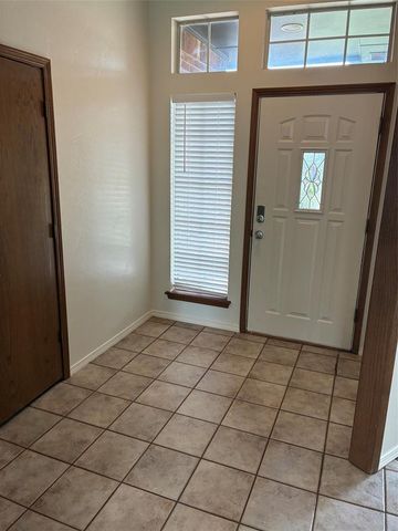 404 Amanda Drive, Yukon, OK 73099