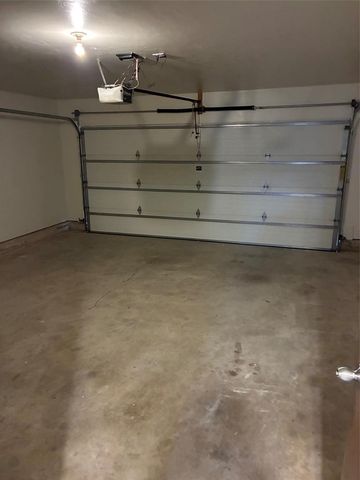 404 Amanda Drive, Yukon, OK 73099