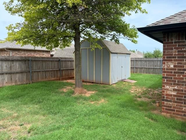 404 Amanda Drive, Yukon, OK 73099