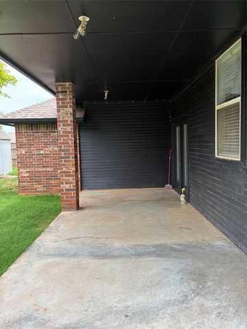 404 Amanda Drive, Yukon, OK 73099