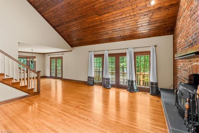 5264 Williard Road, Oak Ridge, NC 27310