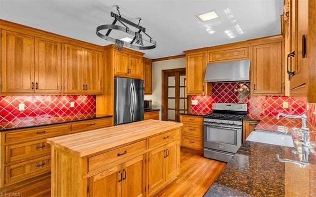 5264 Williard Road, Oak Ridge, NC 27310