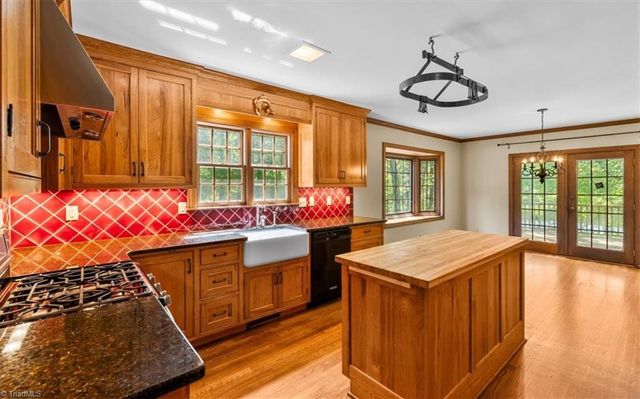 5264 Williard Road, Oak Ridge, NC 27310