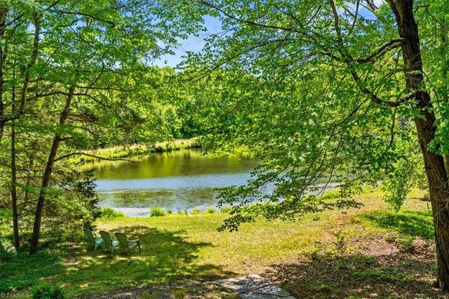 5264 Williard Road, Oak Ridge, NC 27310