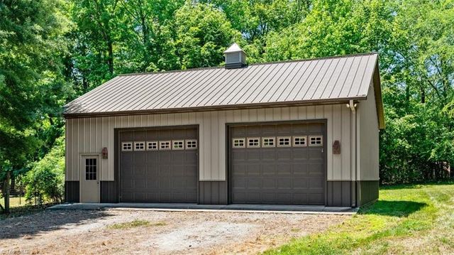 5264 Williard Road, Oak Ridge, NC 27310