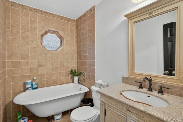 39 Peddler Hill Road, Monroe, NY 10950