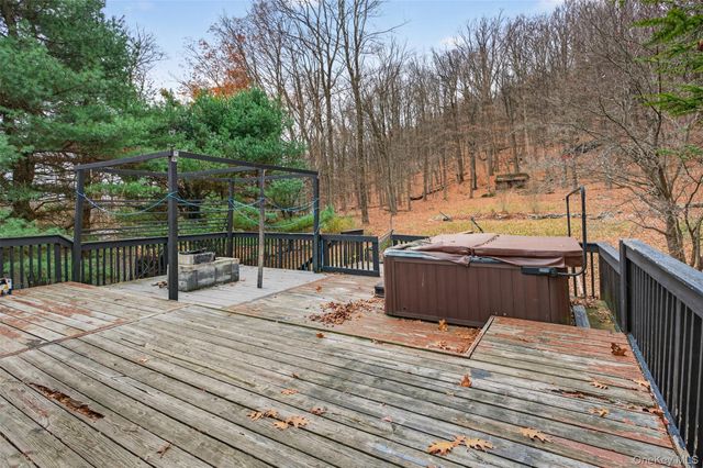 39 Peddler Hill Road, Monroe, NY 10950