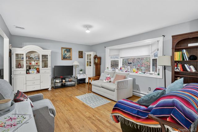 39 Peddler Hill Road, Monroe, NY 10950