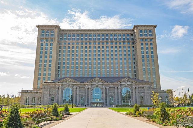 2564 Michigan Avenue, Detroit, MI 48216