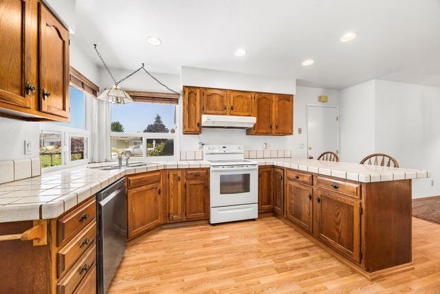 459 Vivienne Drive, Watsonville, CA 95076