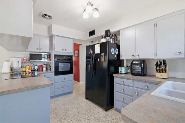 5126 104TH STREET N, St Petersburg, FL 33708