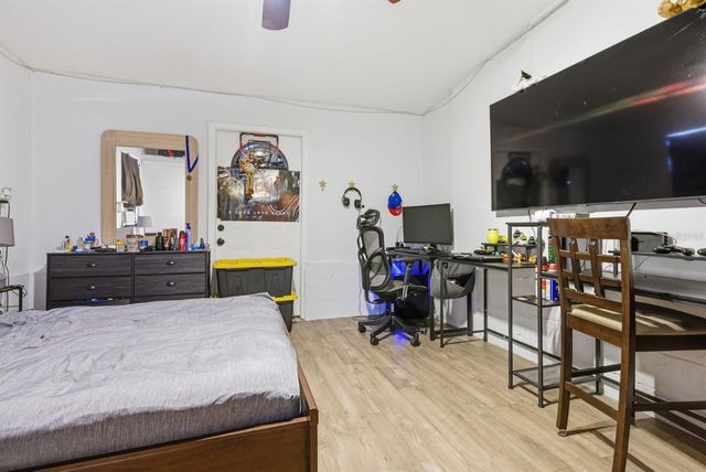 5126 104TH STREET N, St Petersburg, FL 33708