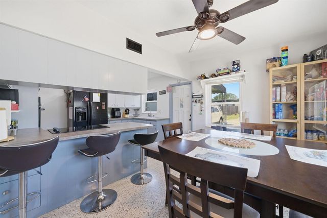 5126 104TH STREET N, St Petersburg, FL 33708