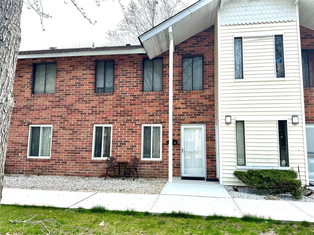 23 Kiowa Court 23, Coram, NY 11727