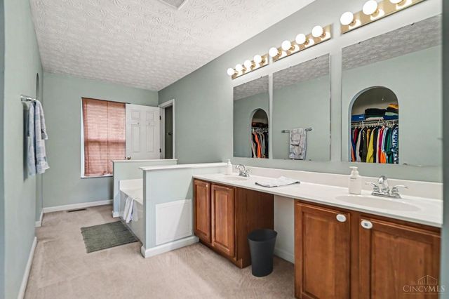 7565 Turnberry Court, Maineville, OH 45039
