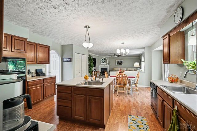 7565 Turnberry Court, Maineville, OH 45039