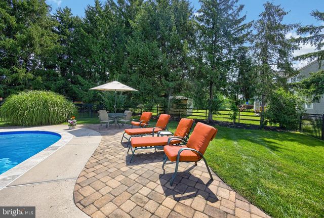 1340 BARTON DR, Fort Washington, PA 19034